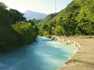 Grutas Tolantongo | River